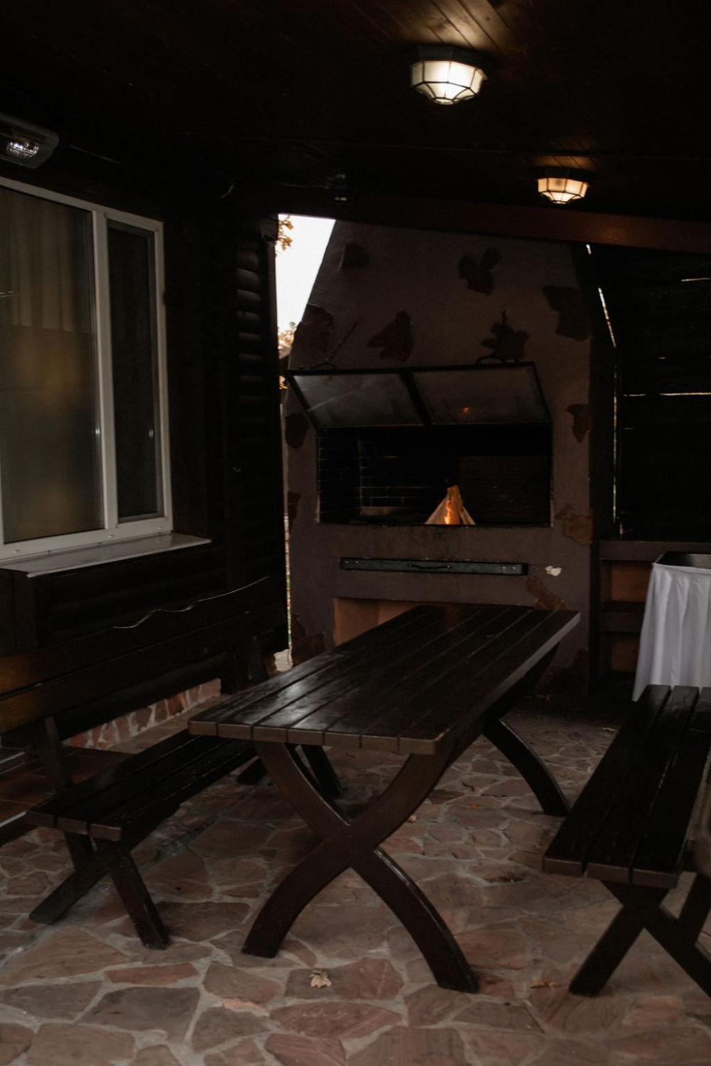 Hotel Veselyj Zajets Pirnove Exterior foto